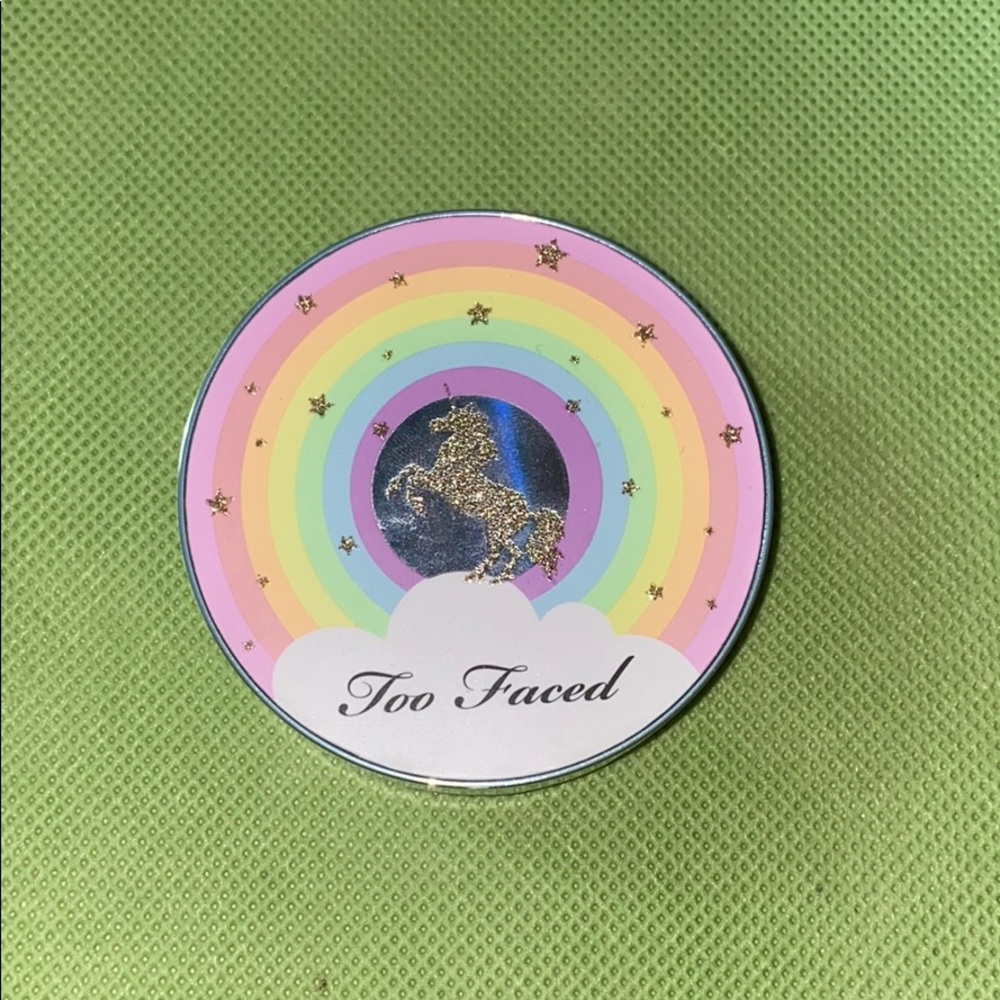 Too Faced Rainbow Strobe Highlighter